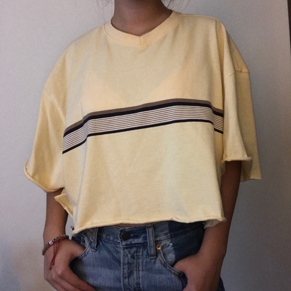 VINTAGE YELLOW CROPPED TEE